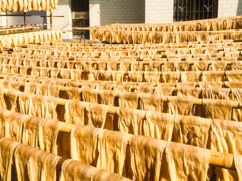 汉中古栈道 建筑摄影中的历史遗迹与豆制品加工的文化传承